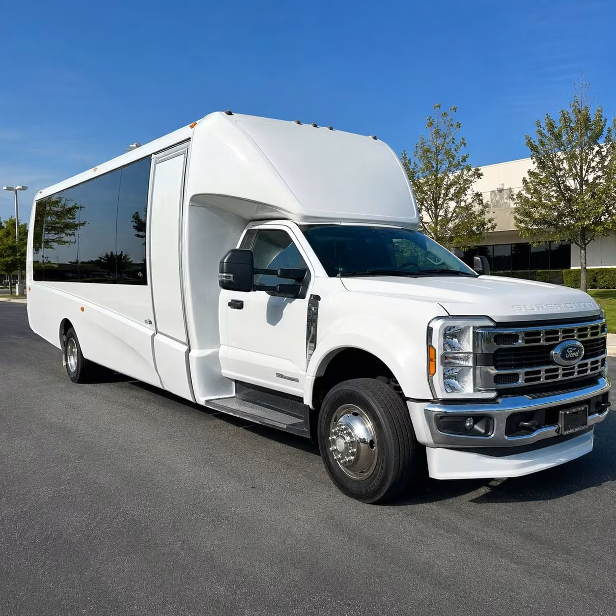 durham 15 passenger minibus rental
