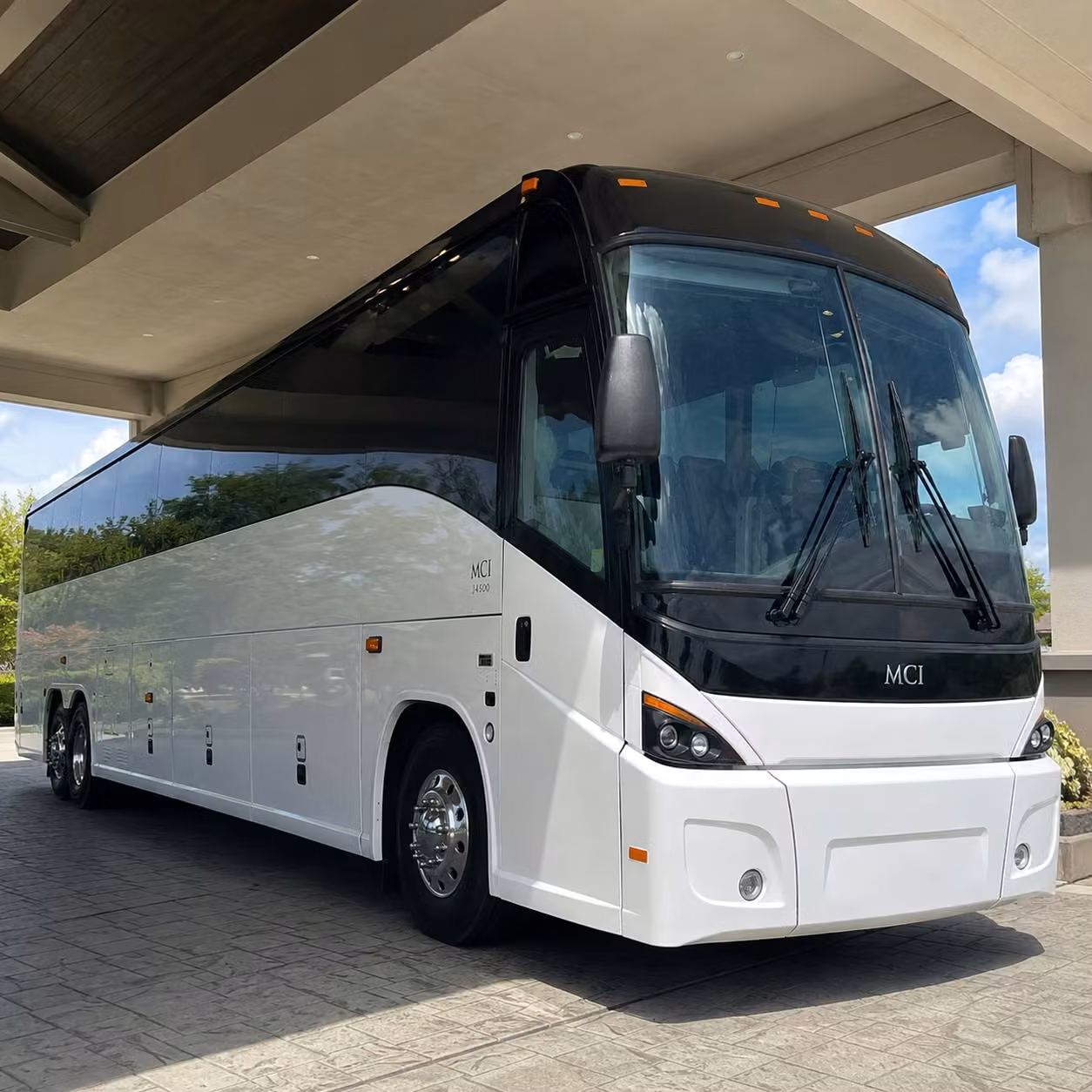 rdu airport shuttle rentals for large groups and multi day events
